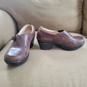 Sanita clogs